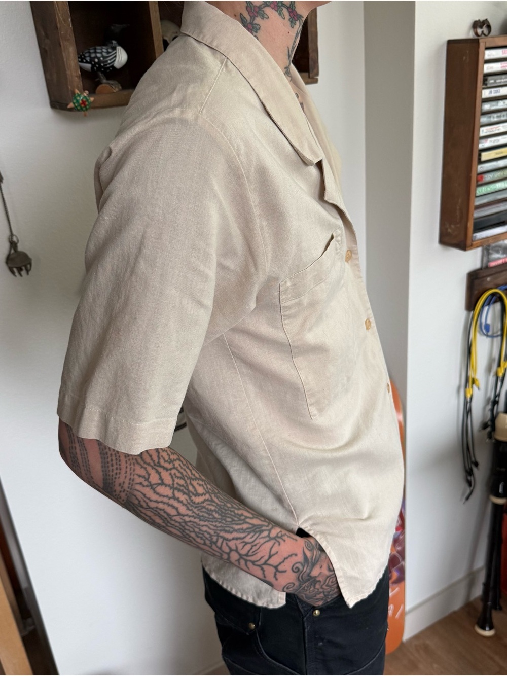 Vintage 90s Tan S/S Button Down Shirt ~Size Medium - Picture 2 of 7